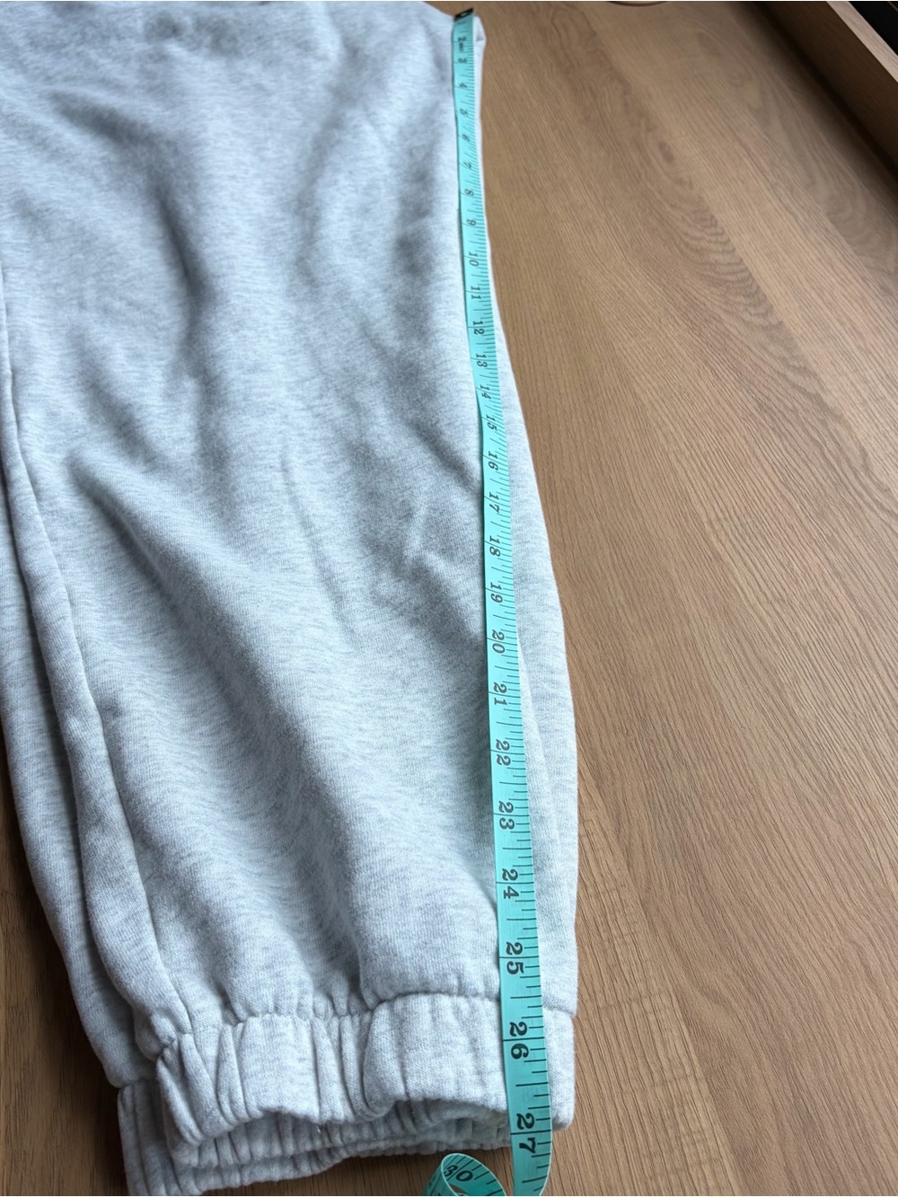 Hollister Light Gray Women’s Fleece Joggers - Picture 4 of 5